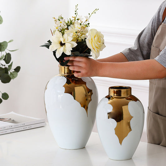 Luxury Ceramic Vase – Glazed Porcelain Decorative Flower Vase for Modern Home Décor (Large/Small Size)