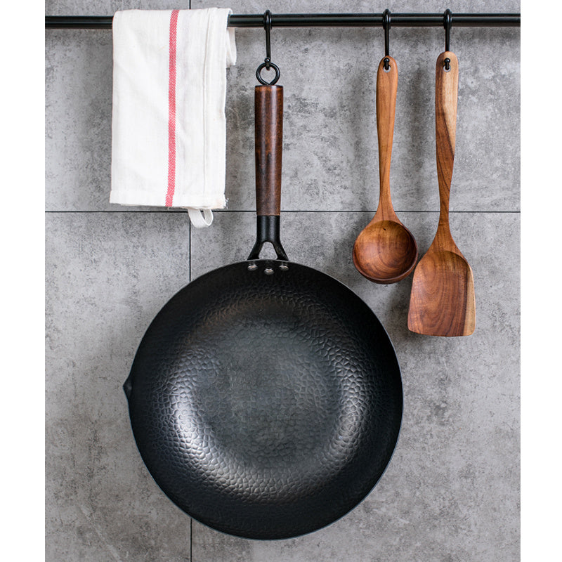 Premium High-Purity Cast Iron Pan with Wooden Handle & Lid – Non-Stick, Induction Compatible, Heat-Resistant Cooking Pan (40x32x10 cm)