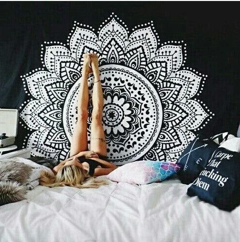 Geometric Floral Tapestry – Black Background with White Flowers, Modern Polyester Wall Hanging for Bedroom Décor